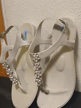Oka-B Rhinestone Jelly Sandals Women’s Size 8 EU 38 Champagne Beige Slingback
